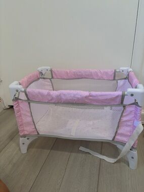 Hopscotch doll play toy crib